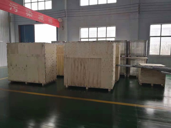 出口待發貨，玻璃鋼水箱